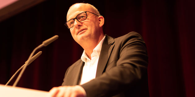 Erkenntnisse, Ausblicke und eine Geburtstagsfeier – Das achte Oticon Symposium Erkenntnisse, Ausblicke und eine Geburtstagsfeier – Das achte Oticon Symposium